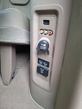 Dodge Caravan V 2016 Chrysler Town &amp; Country V 3.6 2016r. przebieg 170tys km faktura VAT 23%, zdjęcie 6