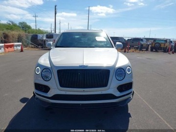Bentley Bentayga 2018 Bentley Bentayga W12 2018 6.0l 6.0 Benzyna 600KM, zdjęcie 7