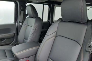 Jeep Wrangler IV 80th Anniversary 2d  Seria 6 2.0 GME Turbo 272KM 2025 Jeep Wrangler SAHARA GME 2.0 Turbo 272 KM ALPINE Polski Salon Od reki, zdjęcie 25