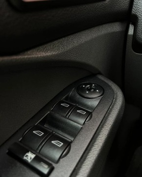 Ford C-MAX I 2.0 Duratec 145KM 2005 Ford C-MAX LPG GHIA Czujniki Gwarancja w cenie Warszawa VRJL 2.0 145KM, zdjęcie 26