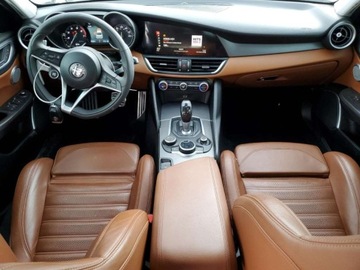 Alfa Romeo Giulia II Sedan 2.0 TBi 280KM 2018 Alfa Romeo Giulia 2018 ALFA ROMEO GIULIA TI Q4 2.0 Benzyna 280KM, zdjęcie 8