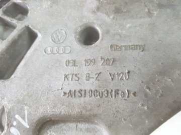 AUDI A3 8P FACELIFT 1.6 TDI CAY UCHYCENÍ DRŽÁK MOTORU
