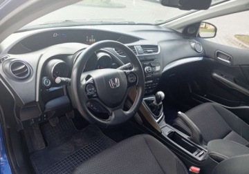 Honda Civic IX Hatchback 5d 1.6 i-DTEC 120KM 2015 Honda Civic Zarejestrowany - bezwypadkowy - 1,6 - 120 KM 1.6 Diesel 120KM, zdjęcie 19