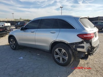 Mercedes GLC C253 2019 Mercedes-Benz GLC 2019 r., 2,0L 300 4 MATIC 2.0 Benzyna 241KM, zdjęcie 3