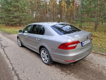 Skoda Superb II Sedan Facelifting 2.0 TDI CR DPF 170KM 2014 Skoda Superb 4x4, DSG, 2.0 TDI, 170 KM, 2014 rok, jasny środek alkantara, zdjęcie 2