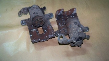 AUDI A3 8L 99R TŘMEN BRZDY ZADNÍ PRAVÝ / LEVÝ