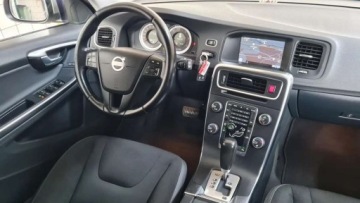Volvo V60 I Kombi 2.4 D5 215KM 2011 Volvo V60 2,4 D5 215KM AWD 267tys.km, automat, navi, tempomat, sewisowany, zdjęcie 18