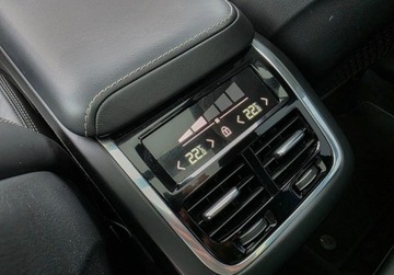 Volvo XC60 II Crossover T6 310KM 2019 Volvo XC 60 Rezerwacja 310KM AWD Masaze HAK Head-UP 2.0 Benzyna 310KM, zdjęcie 9