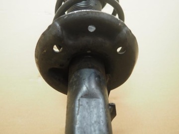 Поворотный кулак ПЕРЕДНИЙ ПРАВЫЙ A3 II 8P GOLF VI 1K0256T