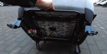 SEDADLO LEVÝ PŘEDNÍ MITSUBISHI GRANDIS EVROPA