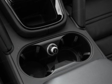 Porsche Cayenne III SUV Facelifting 3.0 353KM 2025 PORSCHE Cayenne Coupe Black Edition Suv 2.0 (353KM) 2025, zdjęcie 13