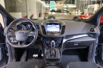 Ford Kuga II SUV Facelifting 1.5 EcoBoost 150KM 2019 Ford Kuga FORD Kuga 1.5 EcoBoost FWD ST-Line 1.5 Benzyna 150KM, zdjęcie 4