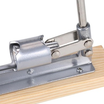 ЩЕЛКУНЧИК И Т.Д. НА ПРОТИВОСКОЛЬЗЯЩЕЙ ПОДСТАВКЕ, ПРОЧНАЯ СТАЛЬ.