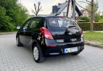 Hyundai i20 I Hatchback 5d Facelifting 1.2 DOHC 85KM 2012 Hyundai i20 Hyundai i20 1.25 Wersja Jubileuszowa 1.2 Benzyna 85KM, zdjęcie 9