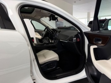 Jaguar F-Pace SUV 2.0 iD4 240KM 2018 Jaguar F-Pace 2.0 Diesel 241KM, zdjęcie 35