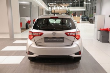 Toyota Yaris III Hatchback 5d Facelifting 2017 1.5 Dual VVT-iE 111KM 2017 Toyota Yaris 1.5 Active 1.5 BenzynaLPG 111KM, zdjęcie 5