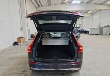 Volvo XC60 II Crossover Plug-In Facelifting 2.0 T6 350KM 2022 Volvo XC 60 Plug-In Jasna Skora Panorama 100 baterii Navi Led FV23, zdjęcie 6