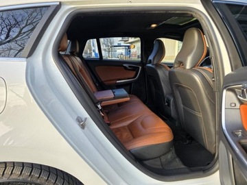 Volvo V60 I Kombi Facelifting 2.0 T6 DRIVE-E  306KM 2015 VOLVO V60 POLESTAR T6 AWD, 3.0l benzyna 330KM * Bezwypadkowy, zdjęcie 31