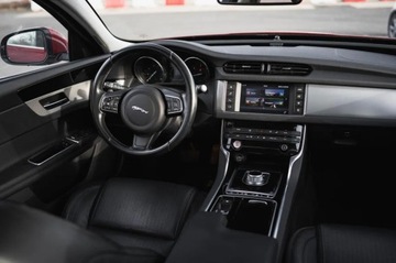Jaguar XF II Sedan 2.0 i4D 180KM 2015 Jaguar XF 20d, Salon Polska, 177 KM, Automat, zdjęcie 2