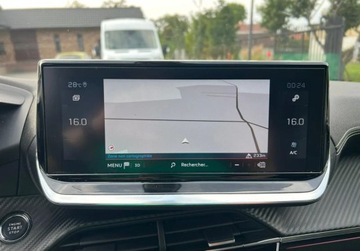 Peugeot 208 II Hatchback 1.2 PureTech 102KM 2020 Peugeot 208 1.2 Benzyna 100 KM Panorama LED Nawigacja Kamera Sensor 1.2, zdjęcie 17