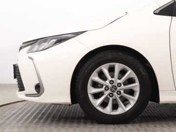 Toyota Corolla XII Sedan 1.5 VVT-i 125KM 2021 Toyota Corolla 1.5 VVT-i, Salon Polska, zdjęcie 14