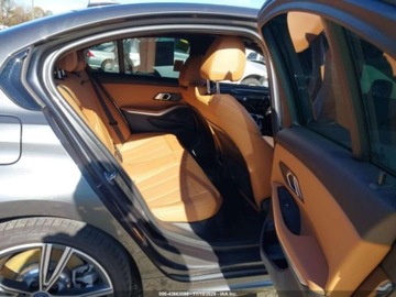 BMW Seria 3 G20-G21 2022 BMW Seria 3 330e 2022 2.0l 2.0 Hybryda 180KM, zdjęcie 12