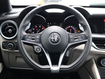 Alfa Romeo Stelvio SUV 2.0 Turbo 280KM 2019 Alfa Romeo Stelvio 2.0 Turbo Q4, Salon Polska, zdjęcie 15