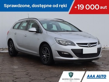 Opel Astra J Sports Tourer Facelifting 1.4 Turbo ECOTEC 140KM 2015 Opel Astra 1.4 T, GAZ, Automat, Klima, Tempomat