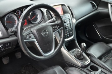 Opel Astra J Sports Tourer 1.4 Turbo ECOTEC 140KM 2012 CZARNA ZAREJESTROWANA 1.4T 140KM COSMO SERWIS NAVI SKÓRA GRZ.FOTELE, zdjęcie 22