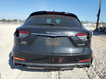 Maserati Levante 2021 Maserati Levante S Sport 2021 3.0l 3.0 Benzyna 424KM, zdjęcie 2