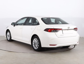 Toyota Corolla XII Sedan Facelifting 1.5 VVT-i 125KM 2023 Toyota Corolla 1.5 VVT-i, Salon Polska, zdjęcie 3