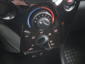 Toyota Aygo II Hatchback 3d Facelifting 1.0 VVT-i 72KM 2019 Toyota Aygo 1.0 VVT-i, Salon Polska, Serwis ASO, zdjęcie 11