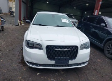 Chrysler 300C II 2019 Chrysler 300 Touring, V6, od ubezpieczalni 3.6 Benzyna 292KM, zdjęcie 2