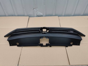 VW PASSAT B8 3G0 R-LINE LIFT 19- РЕШЕТКА РАДИАТОРА ПЕРЕДНЯЯ ЧЕРНАЯ 3G0853653K