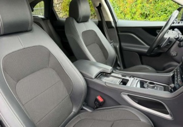 Jaguar F-Pace SUV 2.0 i4D 180KM 2018 Jaguar F-Pace Jaguar F-Pace 2.0 i4D AWD R-Sport 2.0 Diesel 180KM, zdjęcie 27