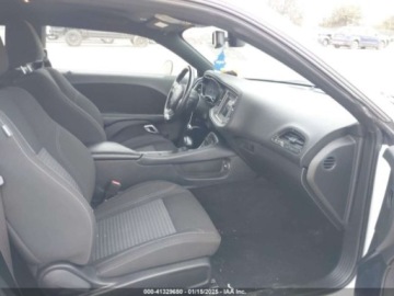 Dodge Challenger III 2022 Dodge Challenger 2022r., SXT, od ubezpieczalni 3.6 Benzyna 303KM, zdjęcie 8