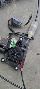 ELELKTRICKÝ ZVEDÁK OKNO DVEŘE FORD FOCUS COUPE LEVÝ PŘEDNÍ