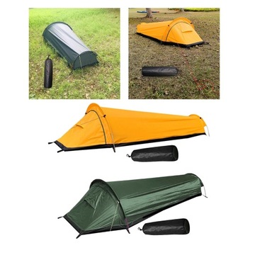 Переносные палатки с треккинговыми палками армейского зеленого цвета