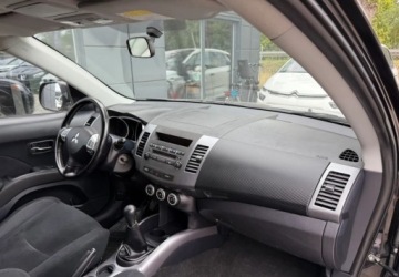 Mitsubishi Outlander II 2.4 MIVEC 170KM 2009 Mitsubishi Outlander Mitsubishi Outlander 2.4 Intense 2.4 Benzyna 170KM, zdjęcie 28