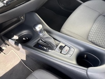 Toyota C-HR I Crossover Facelifting 1.8 Hybrid 122KM 2023 Toyota C-HR 1.8 Hybrid GPF Comfort 1.8 Hybrid Comf, zdjęcie 21