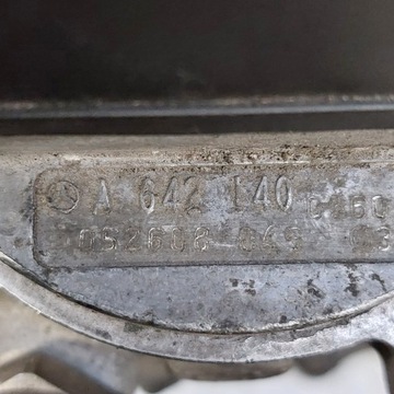 CHRYSLER 300C 3,0D KOLEKTOR SACÍ/ZBĚRNÉ EGR CHLADIČ LF00052 00005320C2 A642140