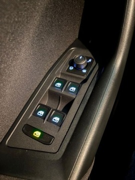 Volkswagen T-Roc I SUV Facelifting 1.5 TSI ACT 150KM 2023 Volkswagen T-Roc Life 1.5 TSI 150KM DSG Salon PL Gwarancja Pakiety serw, zdjęcie 9