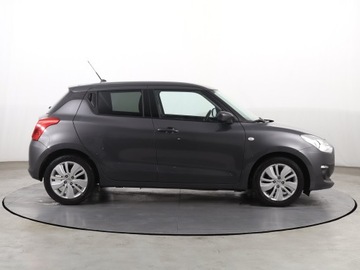 Suzuki Swift VI Hatchback 1.2 DualJet 90KM 2020 Suzuki Swift 1.2 SHVS, Salon Polska, Serwis ASO, zdjęcie 5