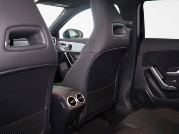 Mercedes Klasa A W177/V177 Hatchback Facelifting 1.3 200 163KM 2025 MERCEDES-BENZ A Klasa 200 AMG Line 1.3 (163KM) 2025, zdjęcie 11