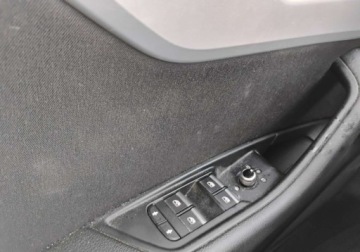 Audi A4 B9 Limousine 1.4 TFSI 150KM 2016 Audi a4 122016r, 1.4 TFSI. AUTOMAT. Uszkodzony. Poobijany. Jezdzi. 1.4, zdjęcie 9