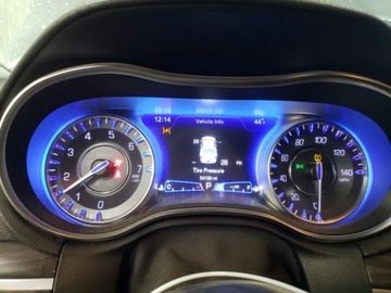 Chrysler 300C II 2019 Chrysler 300 Touring 2019 3.6l 3.6 Benzyna 292KM, zdjęcie 9