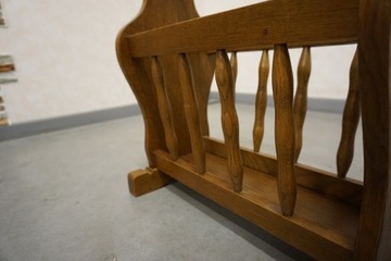 GAZETNIK DĘBOWY NA GAZETY LUB CZASOPISMA d-406