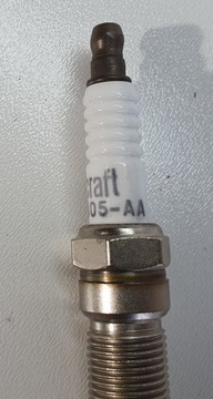 4 свечи зажигания Motorcraft Ford 4M5J-12405-AA