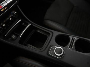 Mercedes CLA C118/X118 2019 Mercedes CLA 180 AMG, Automat, Kamera, Panorama,, zdjęcie 29