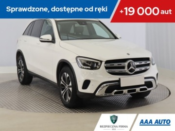 Mercedes GLC C253 SUV Facelifting 2.0 200d 163KM 2020 Mercedes GLC GLC 200 d 4MATIC, Salon Polska, 4X4